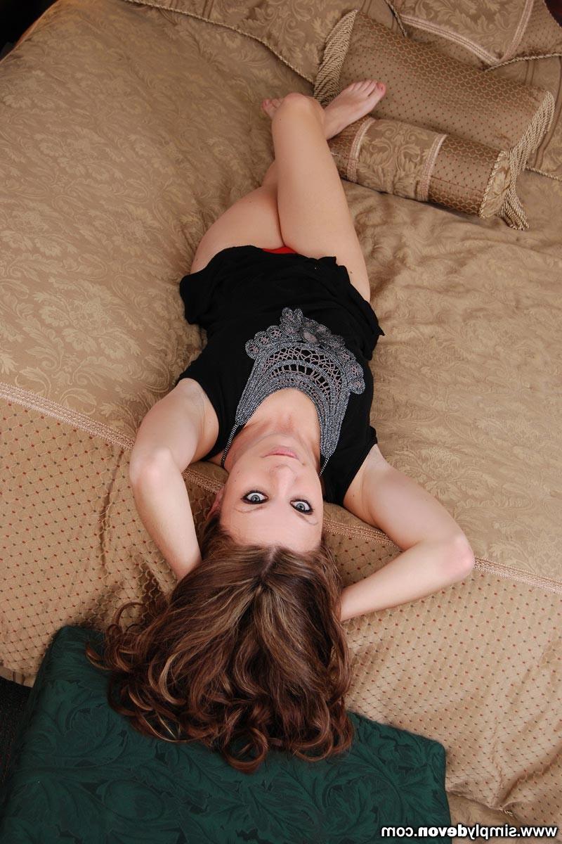 16P Beautiful teen girl nude