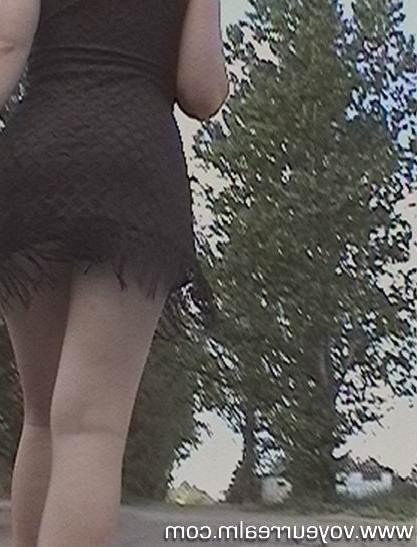 15P Outdoor summer upskirt panty voyeur shots