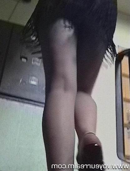 15P Outdoor summer upskirt panty voyeur shots