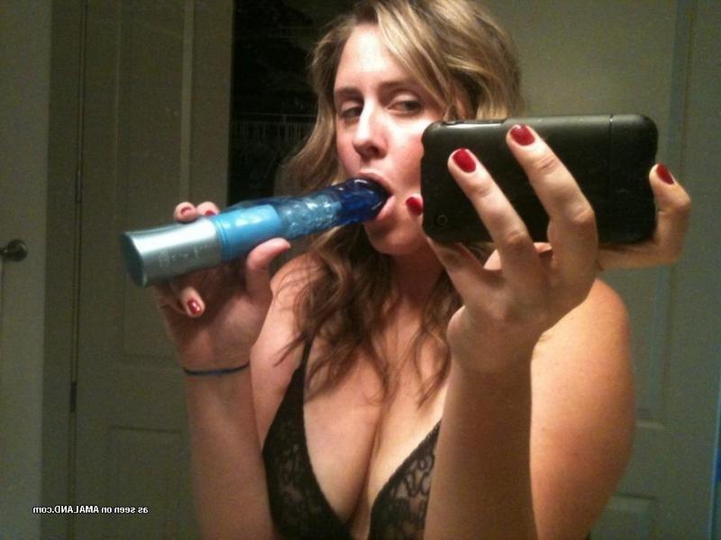 10P Picture set of horny amateur fat kinky chicks