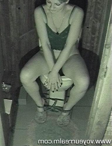 15P Night toilet hidden cam shots