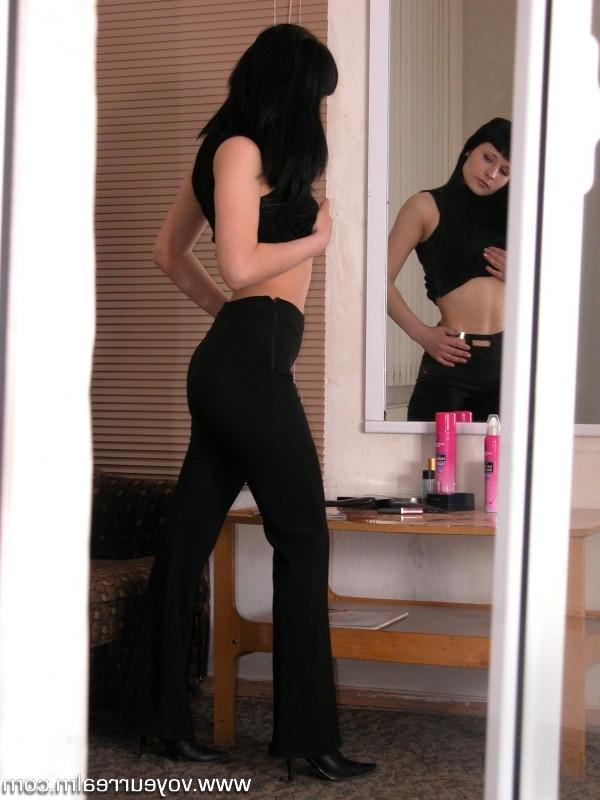 15P Narcissus babe enjoying her mirror reflection