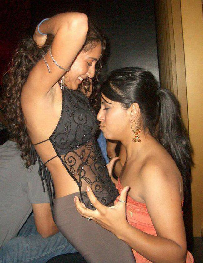 14P Real indian gfs naked in public and selfies