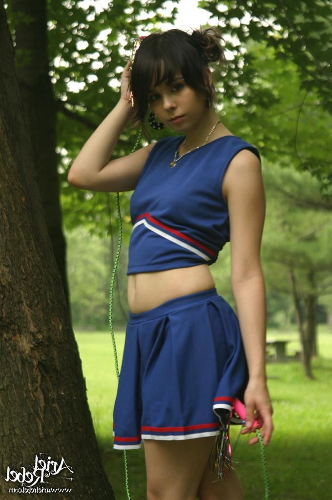15P Cute teen cheerleading model