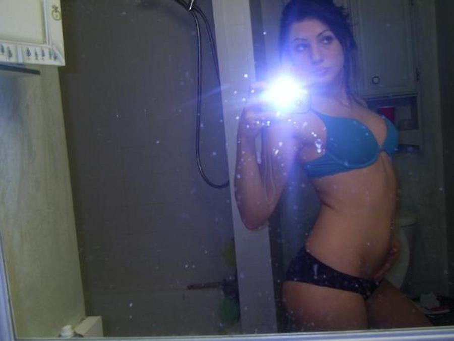 11P Cam-crazy teen vixens