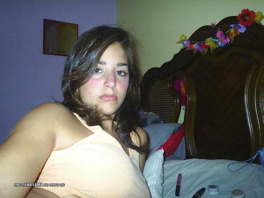 11P Busty horny babe shows off her nice big tits