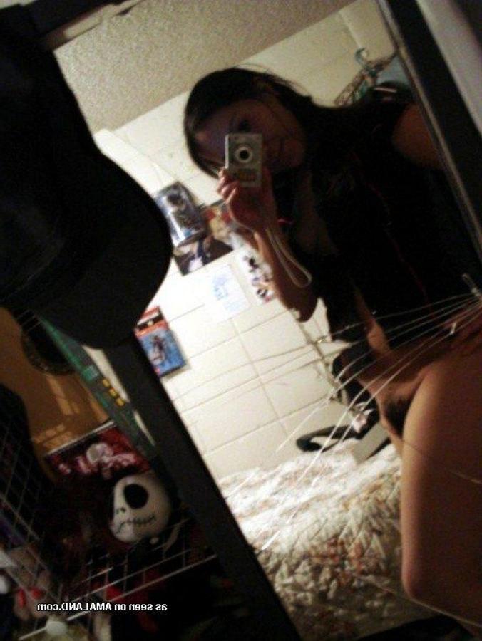 11P Collection of naughty amateur honeys selfshooting