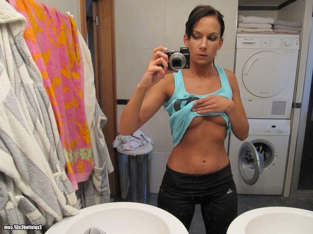 15P Tiny horny amateur taking pictures of her nude body