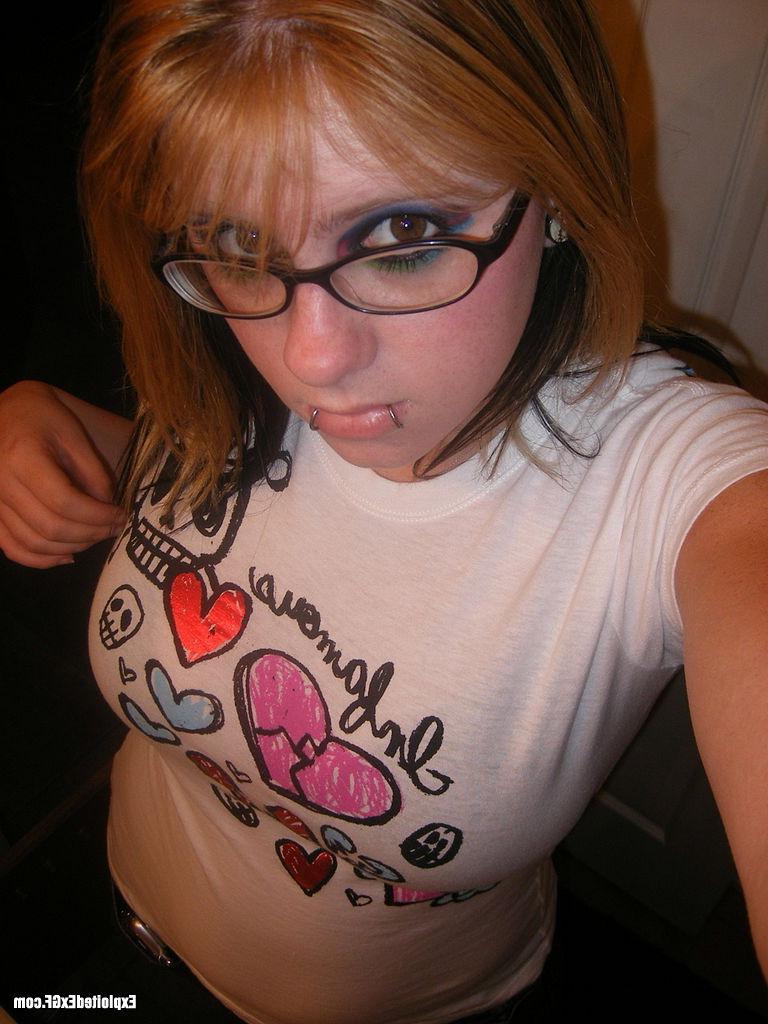 15P Amateur with glasses shows her big tits