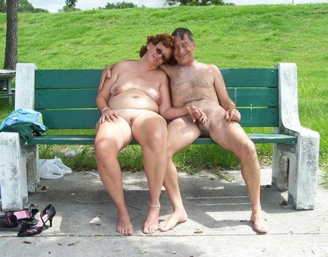 16P fantastic mature and adult outdoor flashing pics