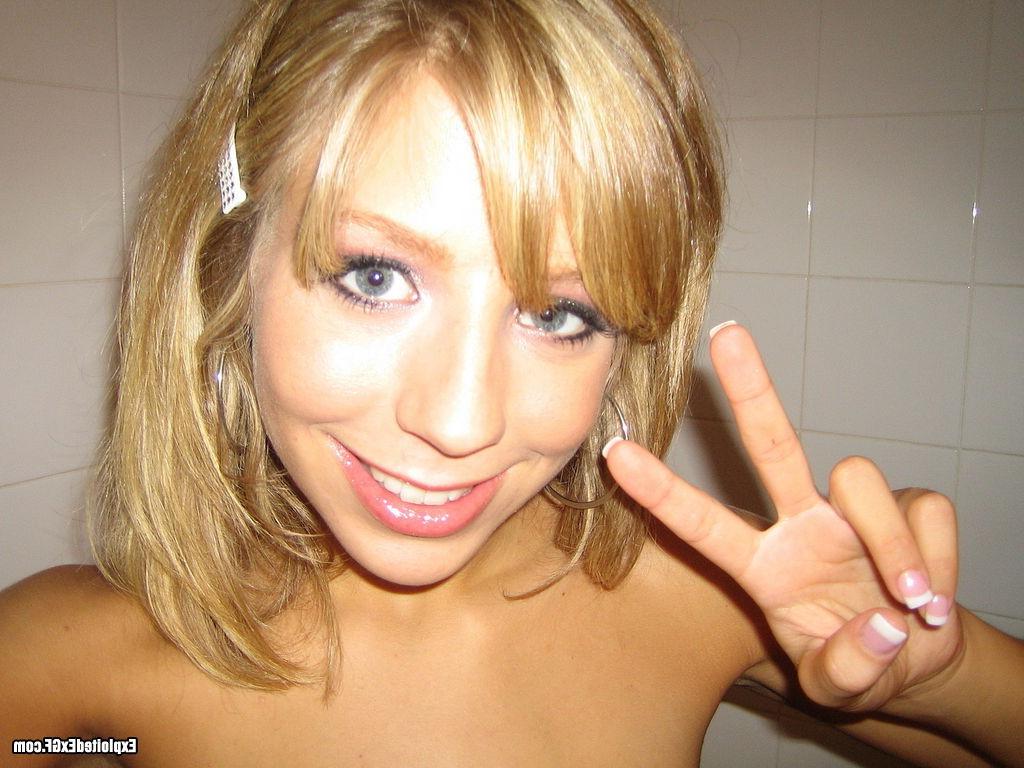 15P Tiny blonde teen showing her sweet tight ass
