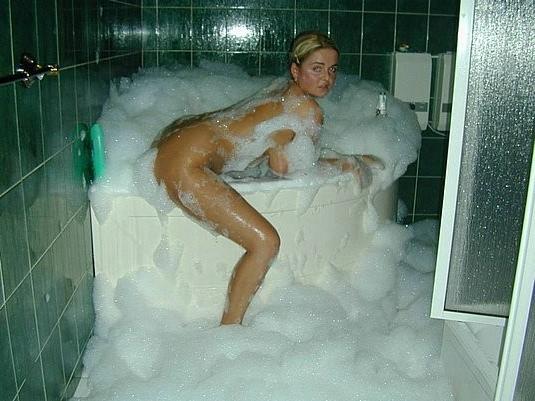 12P Mixed pictures of amateurs ex gf