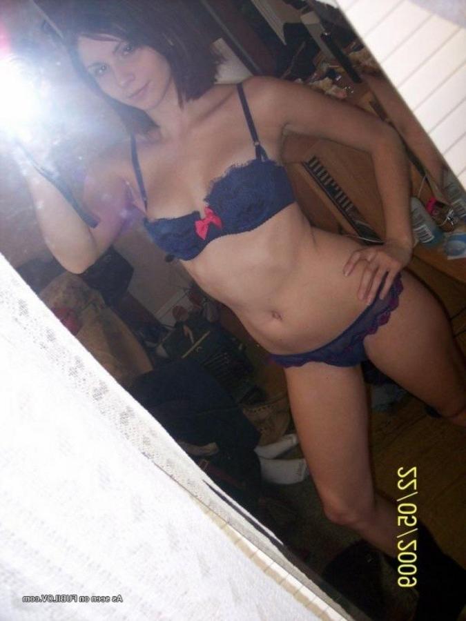 9P Collection of an amateur chick flashing her tits