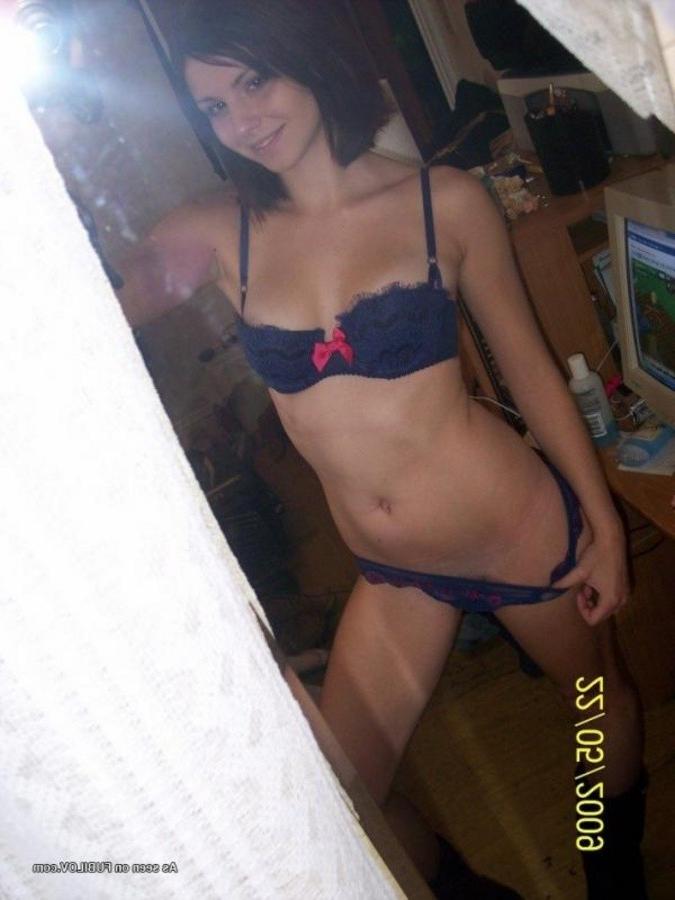 9P Collection of an amateur chick flashing her tits