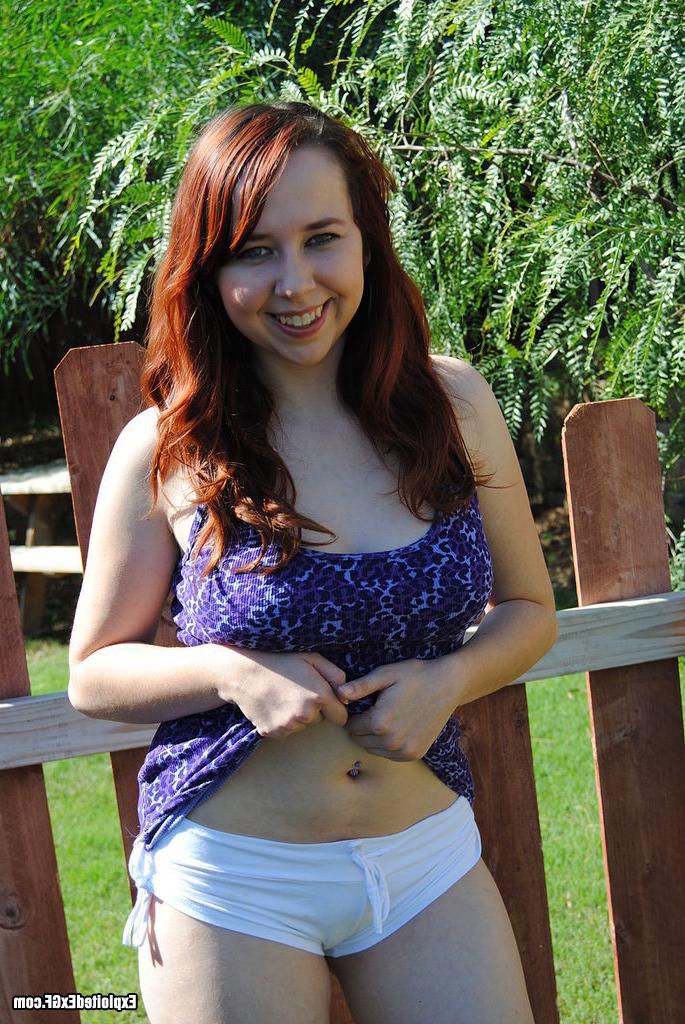 15P Sexy teen in mini skirt showing tits outdoor
