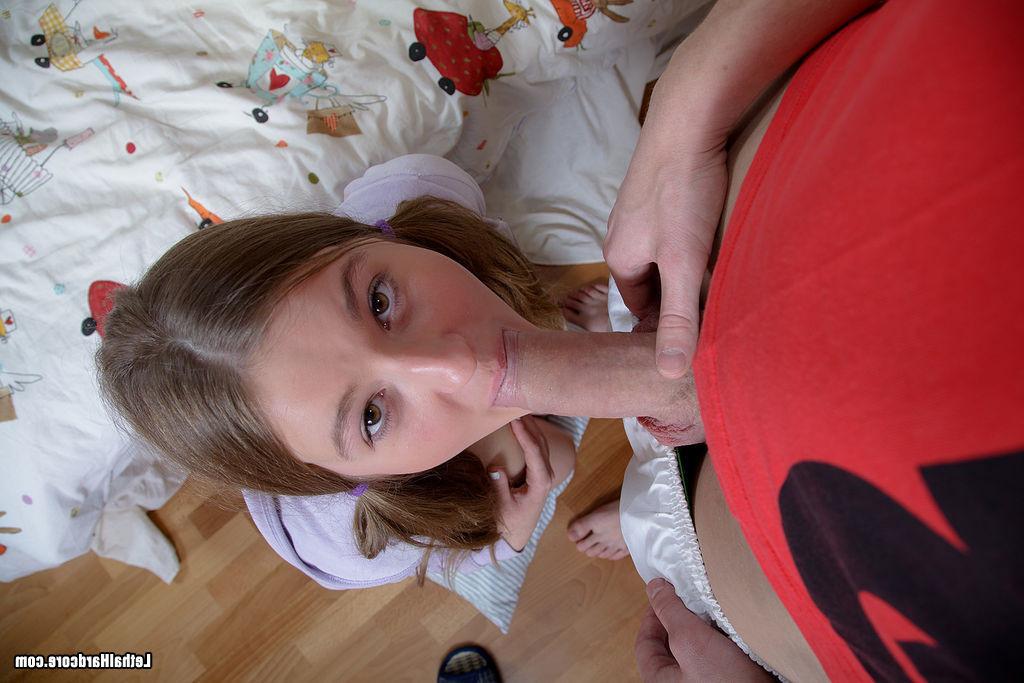 15P Sexy tiny teen chick getting fucked