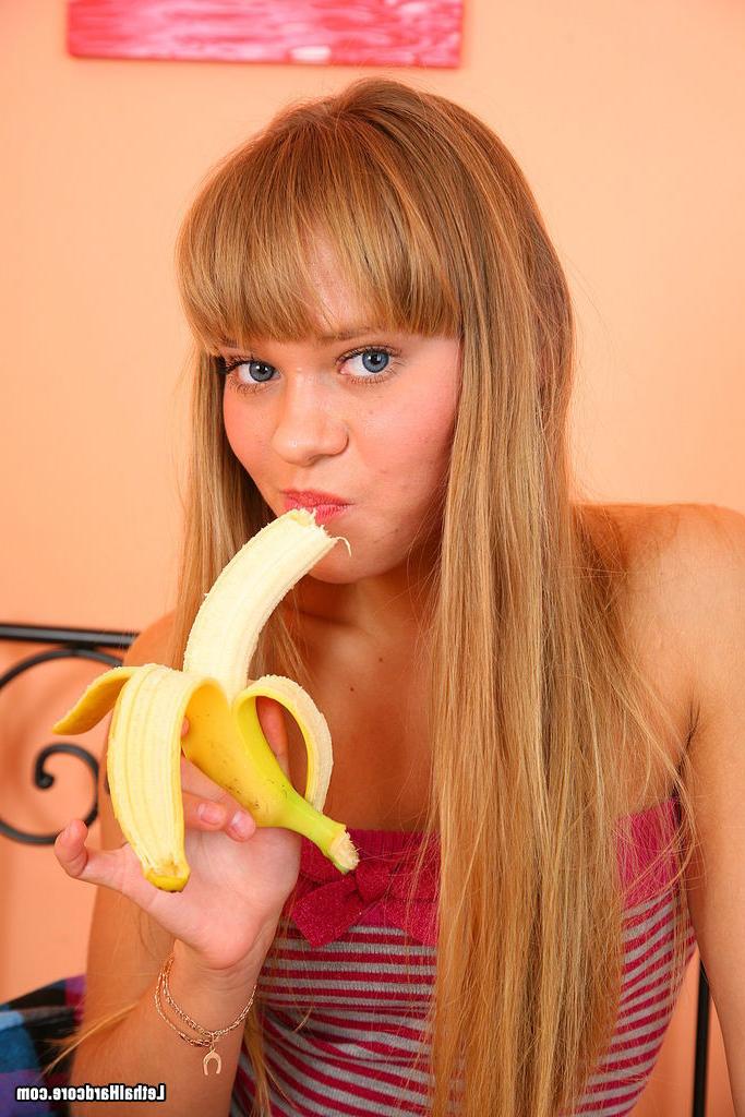 15P Sweet chick playing with vegetable