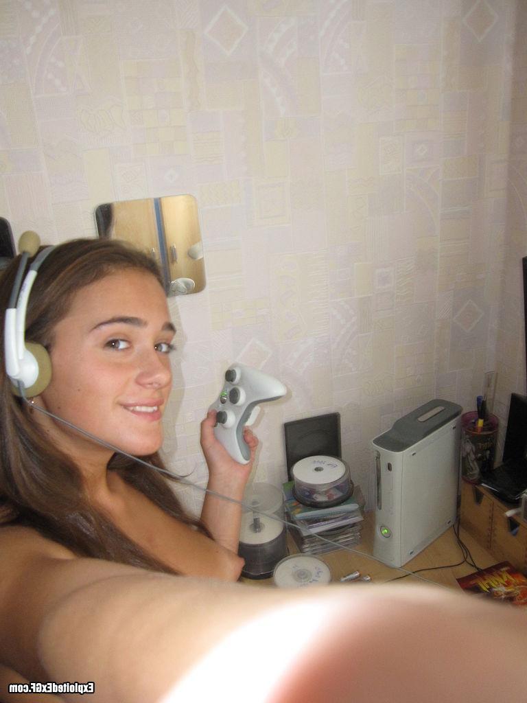 15P Horny tiny teen playing real nude game