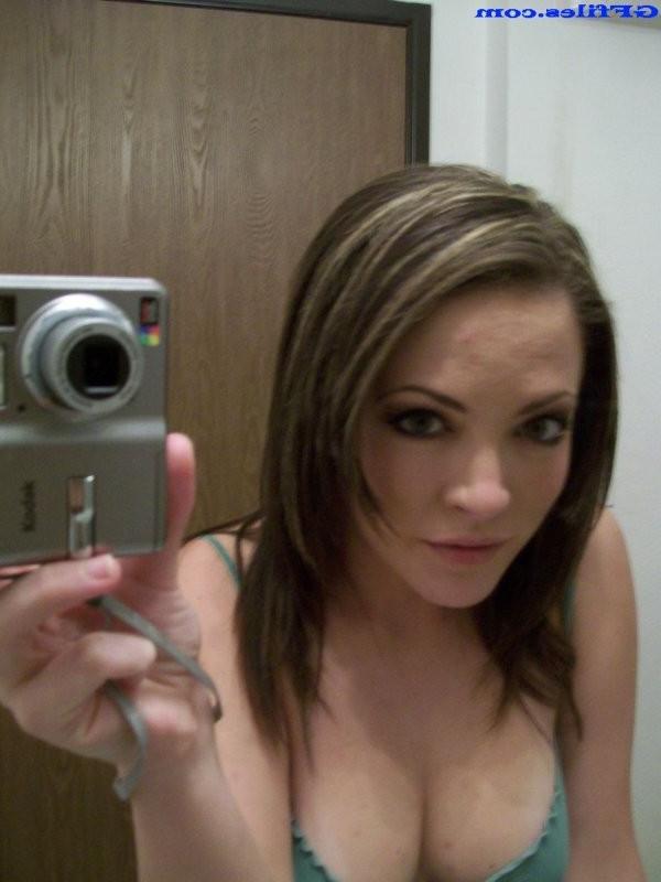 16P Naughty pics secretly taken in the bathroom mirror by an amateur brunette ex gir