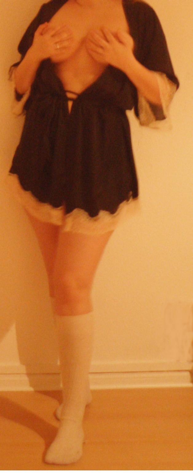 9P Self shot gfs are posing for the camera gallery 4