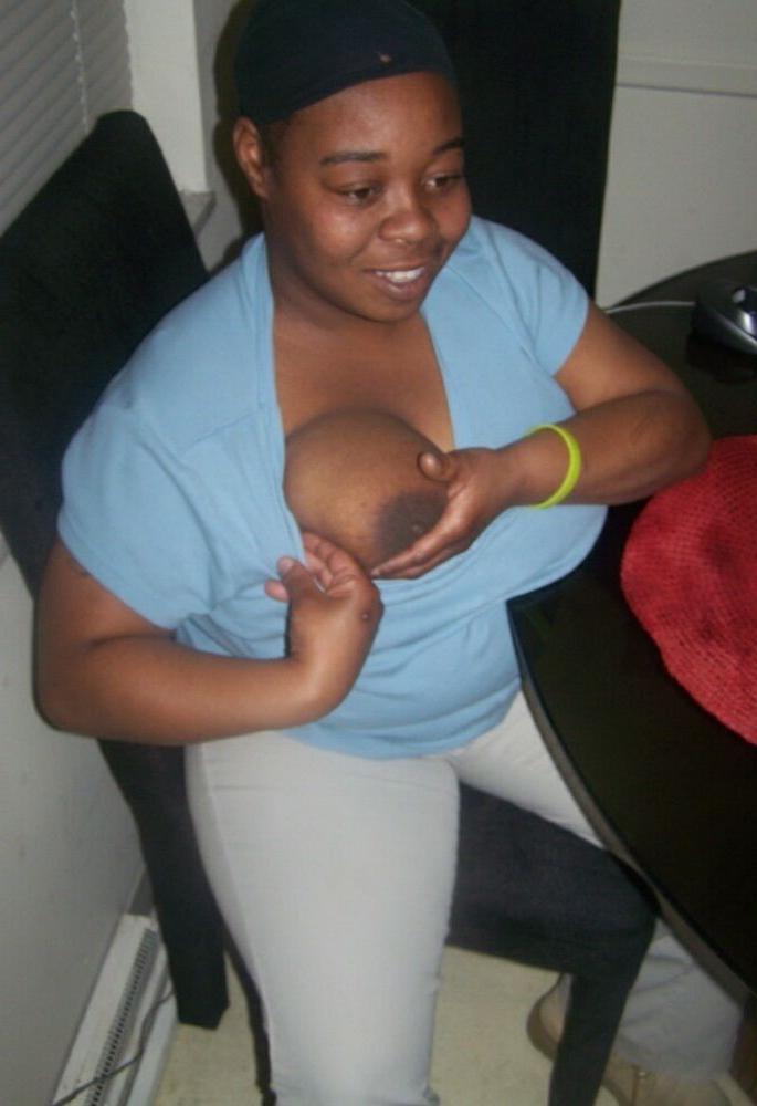 15P Thick ass black girls undressing and posing 24