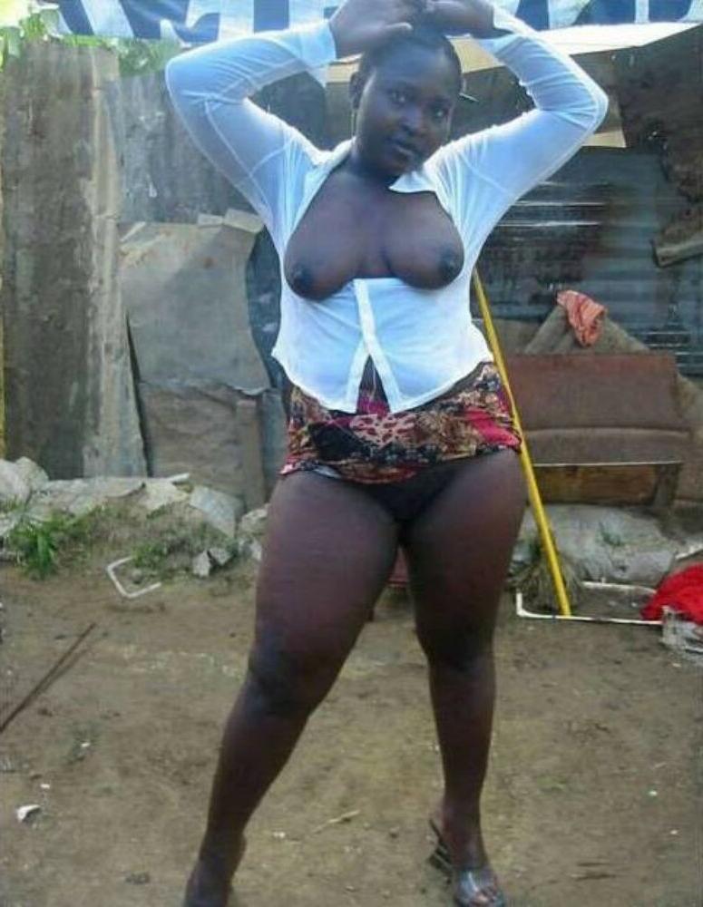 15P Thick ass black girls undressing and posing 24