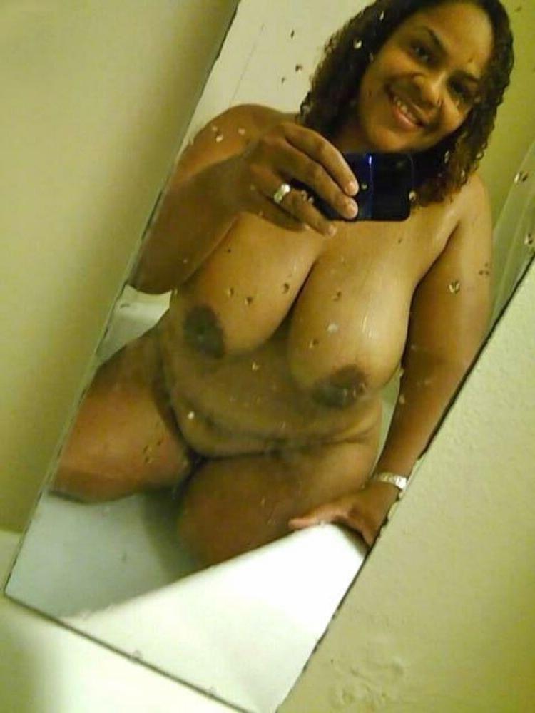 15P Thick ass black girls undressing and posing 14