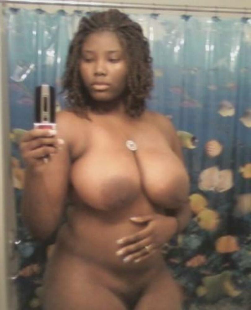 15P Thick ass black girls undressing and posing 20