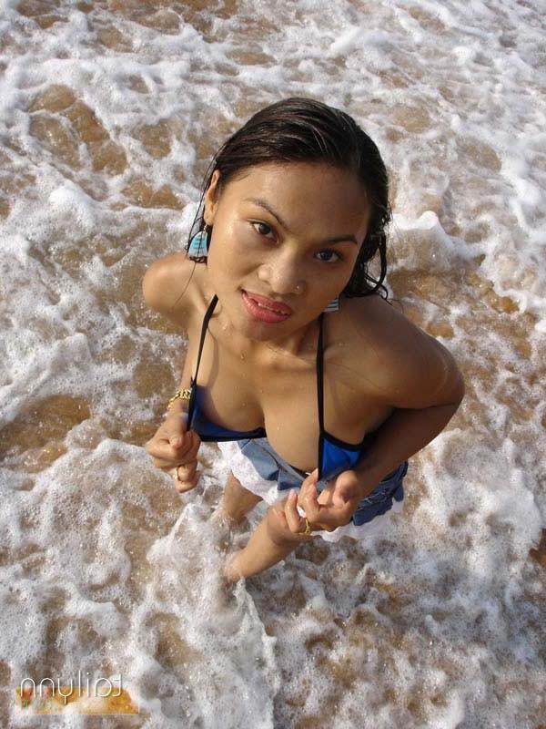 15P Sexy glamour babe Tailynn at the beach having fun