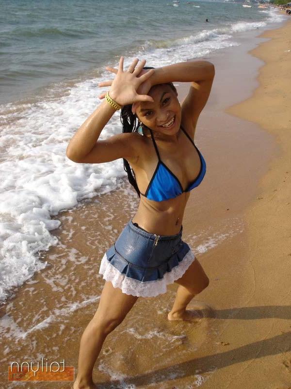 15P Sexy glamour babe Tailynn at the beach having fun