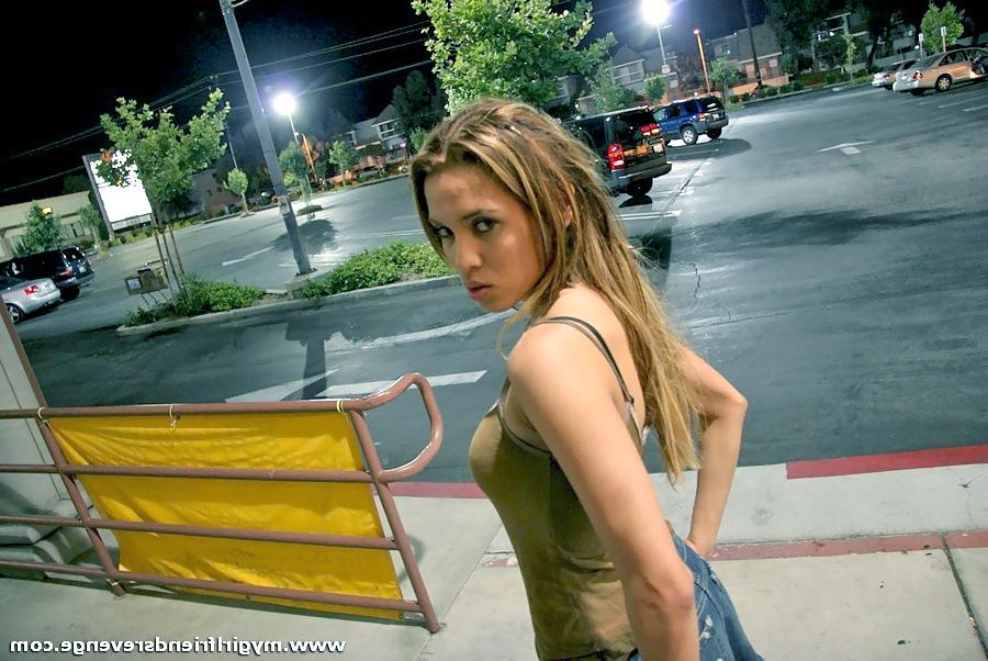 19P Hot white chick kneels down and swallows a thick black dick