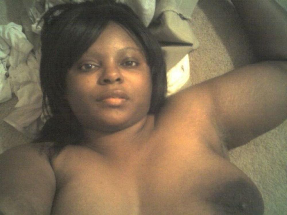 15P Thick ass black girls undressing and posing 9