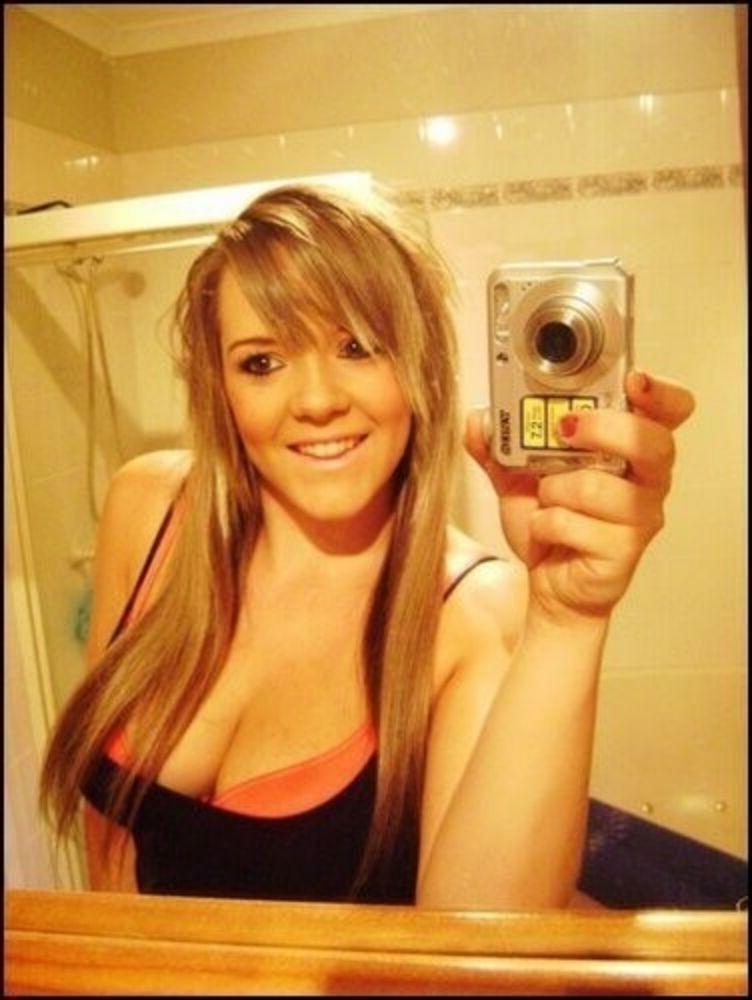 15P Selfshot teen gfs posing naked in the mirror gallery 5