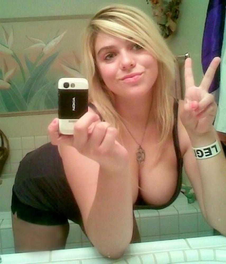 15P Selfshot teen gfs posing naked in the mirror gallery 9