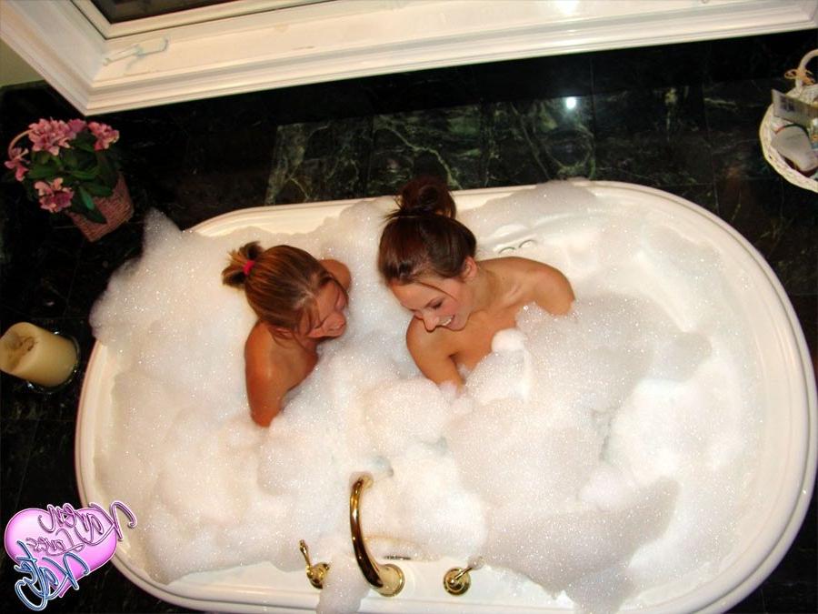 12P Karen &amp;amp; Kate have a bubble bath