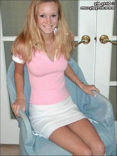 16P A sitting show with aly and such a nice blonde in the mirror