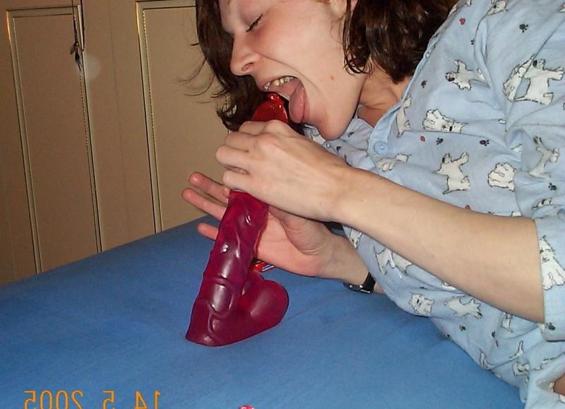 15P Hot pics with coeds moaning on huge dildos