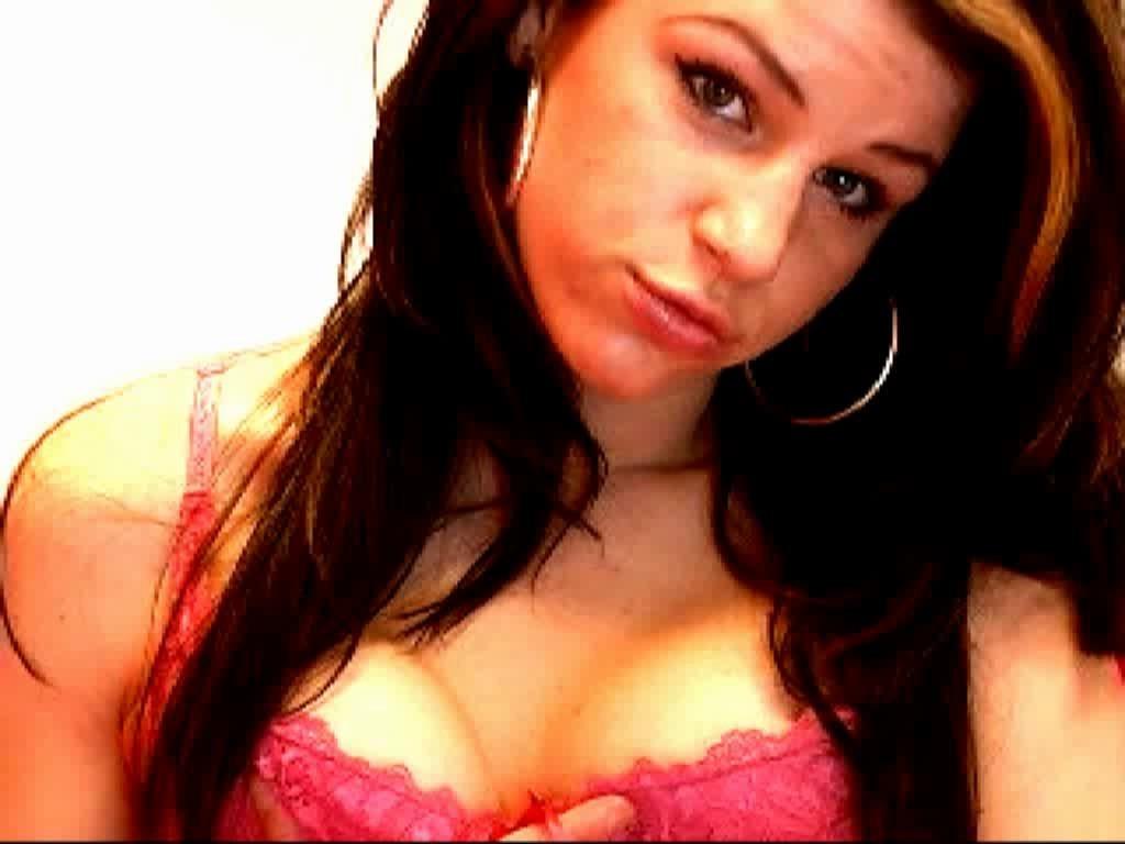 7P Little naughty girl gets on her webcam for some amazing private tease video