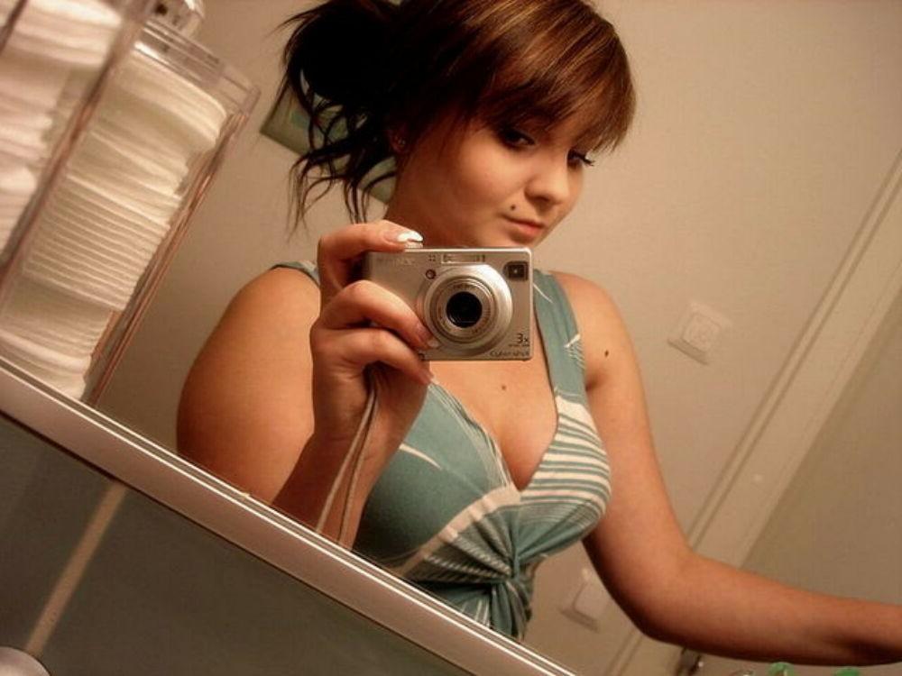 15P Selfshot teen gfs posing naked in the mirror gallery 22