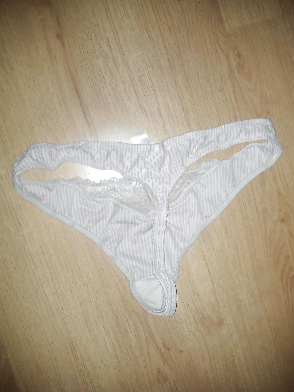 4P My Thong