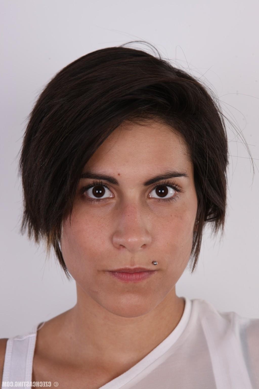 20P Short-haired Klara definitely doesn't look like 18 years old