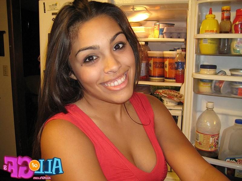 12P Hot girlfriend pics of deep throat