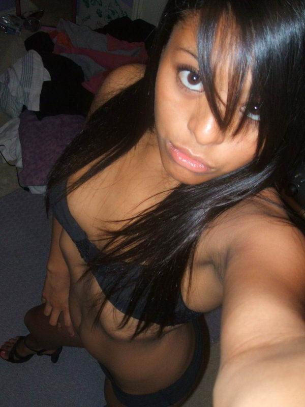 16P Cute Asian cheerleader doing sexy poses