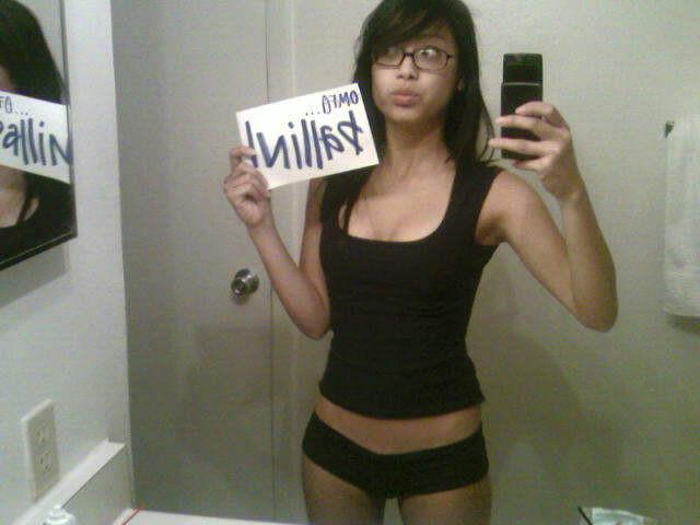 15P Cute Asian chick naked in the bathroom