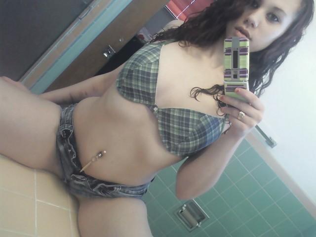 12P Bathroom self shooter