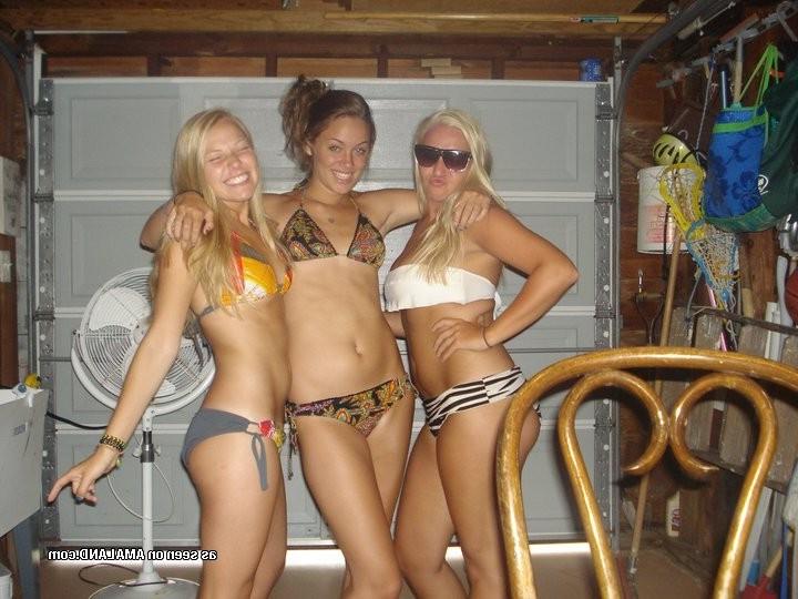 15P Eighteen year old lesbian girlfriends pose outdoors in bikinis