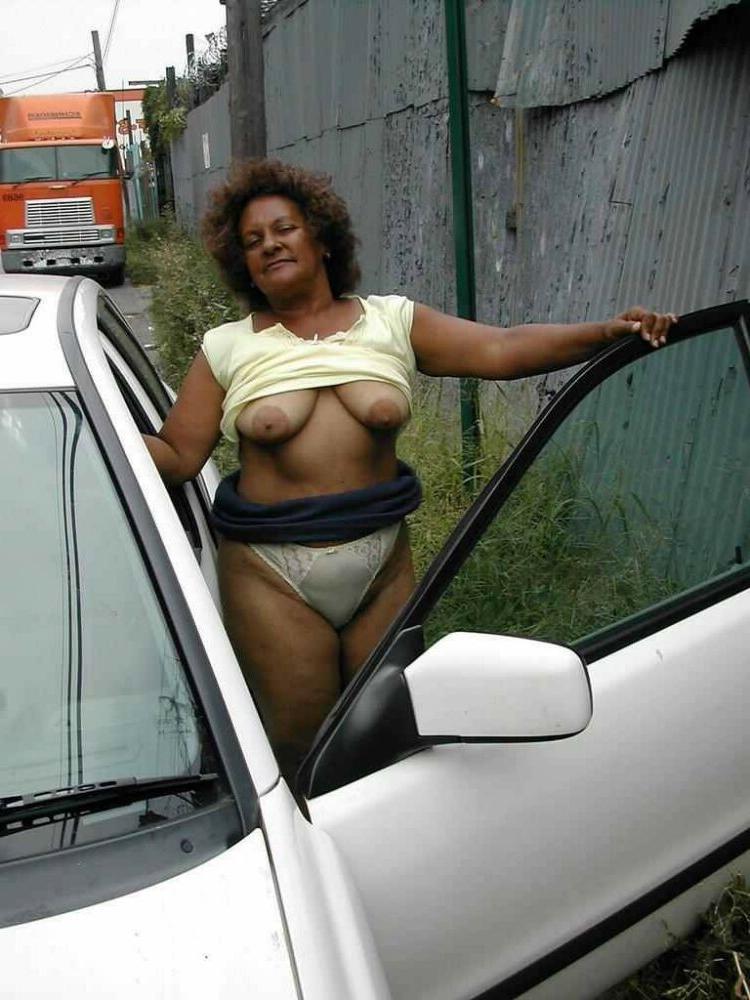 15P Thick ass black girls undressing and posing 7