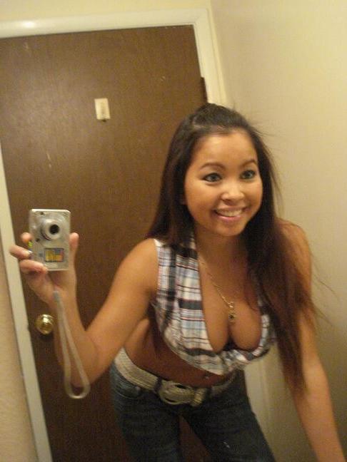 15P More Asian mirror pic cuties posing for their cameras