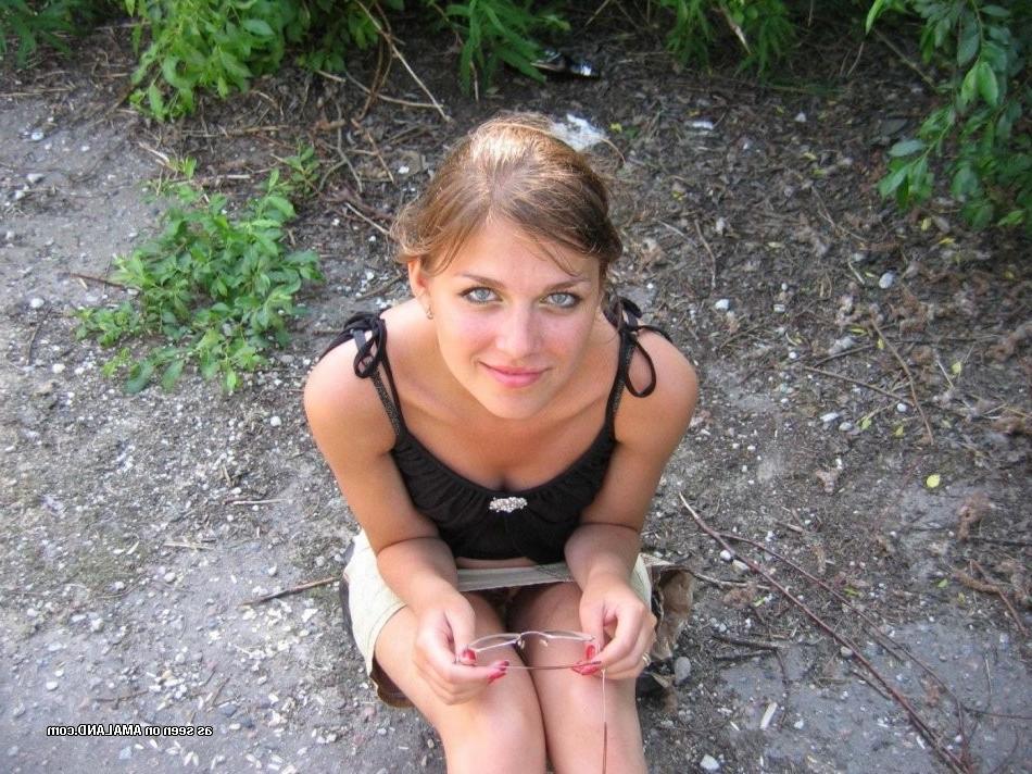 15P Amateur 18 year old GFs in panties and bikinis