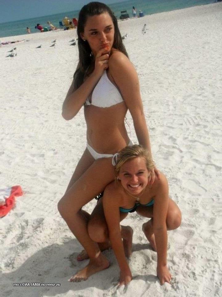 15P Amateur 18 year old GFs in panties and bikinis